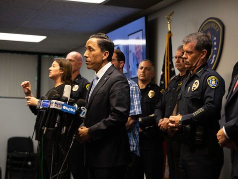 Terrorismo de extrema derecha y radicalización: análisis del atentado contra el Centro Islámico de San Diego (2026)