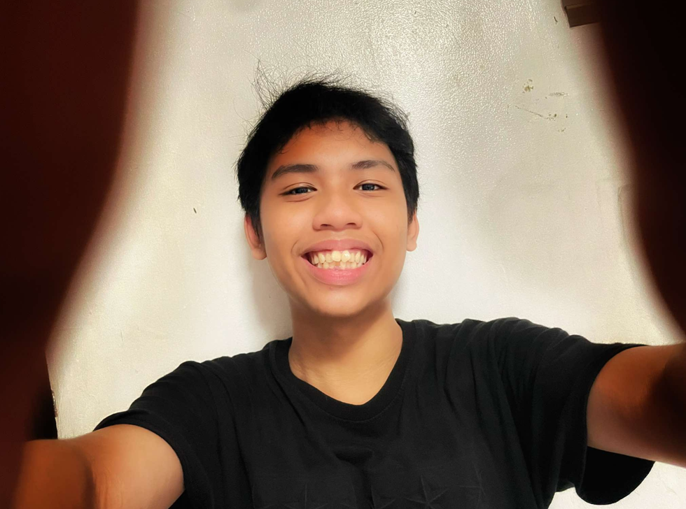 Light 4 (2025) Iphone 12