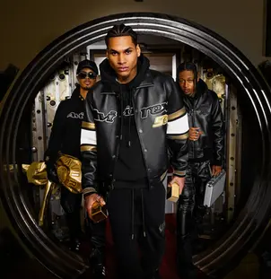 WHY AVIREX LEATHER JACKETS ARE MAKING A BIG COMEBACK IN 2025