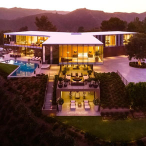 BEYONCÉ SHINES IN TIFFANY DIAMOND & 42 MILLION MANSION!