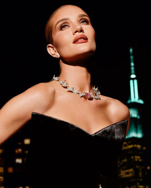 ROSIE HUNTINGTON-WHITELEY PUTS ON A DAZZLING DISPLAY FOR TIFFANY & CO'S HOLIDAY CAMPAIGN