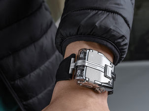 THE UR-112 AGGREGAT ODYSSEY URWERK’S LATEST FLASH OF BRILLIANCE