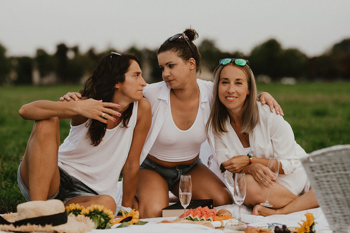 sesja fotograficzna przyjaciółek | sesja fotograficzna przyjaciółek Kraków | sesja fotograficzna przyjaciółek Wieliczka | sesja fotograficzna przyjaciółek Niepołomice | sesja dla przyjaciółek | sesja zdjęciowa przyjaciółek | sesja zdjęciowa przyjaciółek Kraków | sesja zdjęciowa przyjaciółek Wieliczka | sesja zdjęciowa przyjaciółek Niepołomice | sesja przyjaciolek | sesja przyjaciolek Kraków | sesja przyjaciolek Niepołomice | sesja przyjaciolek Wieliczka | sesja dla przyjaciółek | sesja fotograficzna przyjaciółek inspiracje | Fotograf Kraków | Fotograf Wieliczka | Fotograf Niepołomice | Fotografka Kraków