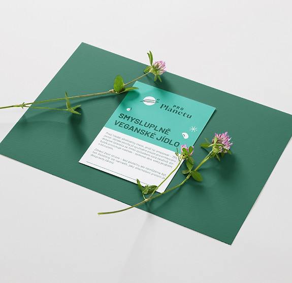 A6_Flyer_Flower_mockup_2_WEB-PORT.jpg