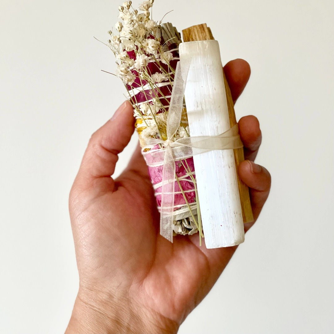 Nectar Republic - Healing Floral Sage Smudge Bundle