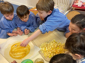 Préparation de la galette des rois