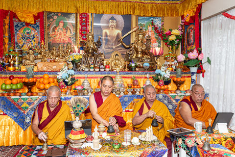 Pujas / 薈供 Dharma Ceremonies / 法會