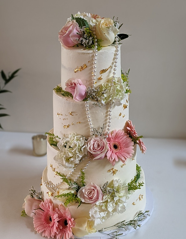 three tier vintage style roses daisies pearls gold leaf.jpg