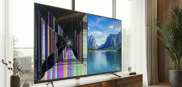 ekranı kırık televizyon fotoğrafı