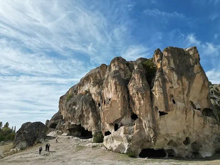 Tüf Kayalık