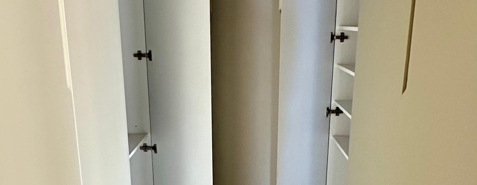 Afyonkarahisar’ın prestijli bölgelerinden Ali Çetinkaya Mahallesi’nde, eski stadyum mevkiinde yer alan 147 m² genişliğindeki dairemiz, konfor ve kaliteyi bir arada sunuyor.