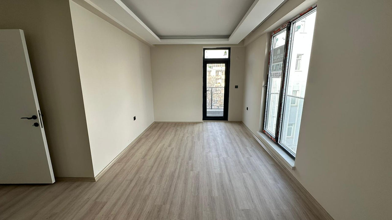 Uzunlar Emlak'tan Merkezi Konumda, Geniş ve Konforlu 4+1 Daire