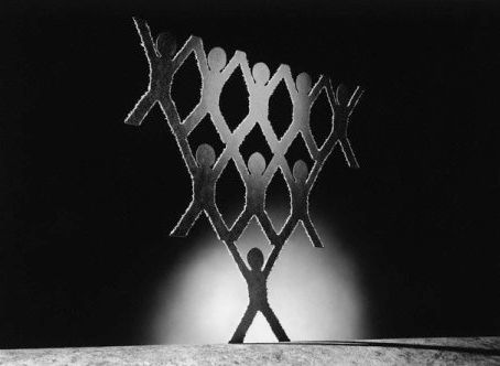 How your network affects your net worth