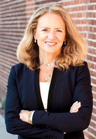 Profile Pic KCM Close up with arms folde