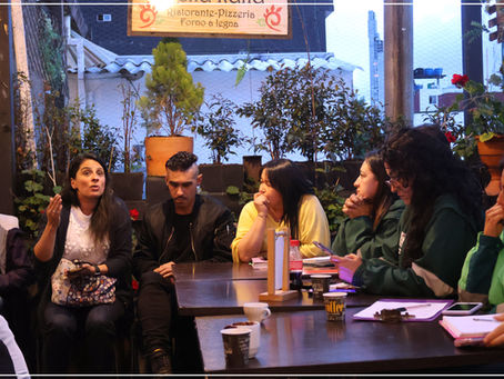 Reunión comunitaria por un entorno más limpio y saludable