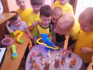 Мини-музей "Музыкальные игрушки"