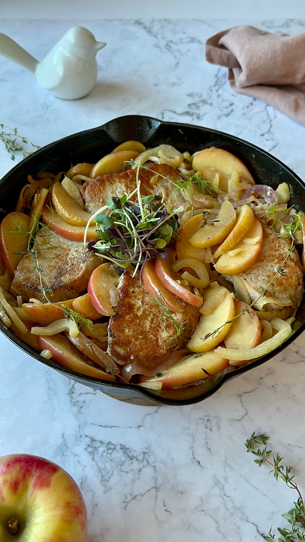 Pork Chops with Apples, Fennel and Onion
