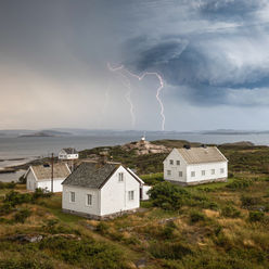 Et bilde av lyn på Oksøy utenfor Kristiansand
