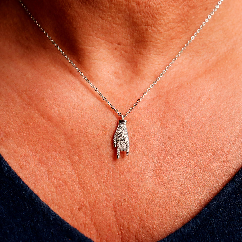 Miniature : Collier en Acier Argenté – Chaîne, Mano Cornuto & Zircon Incrusté | Eleganza