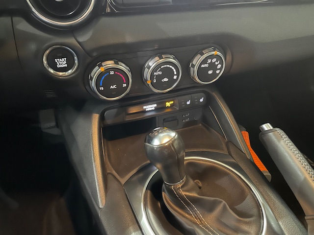 Thumbnail: Fiat 124 Spider Lusso