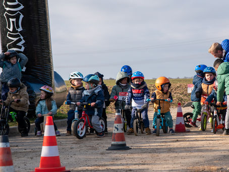 🛴 Course de Draisienne : Fun Garanti pour les Mini-Athlètes !