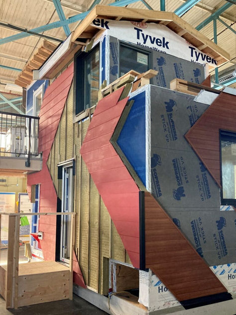 INTRODUCTION TO ZERO - ENERGY BUILDINGS