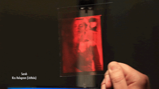 3B hologram yazıcısıyla üretilen örnek bir hologram