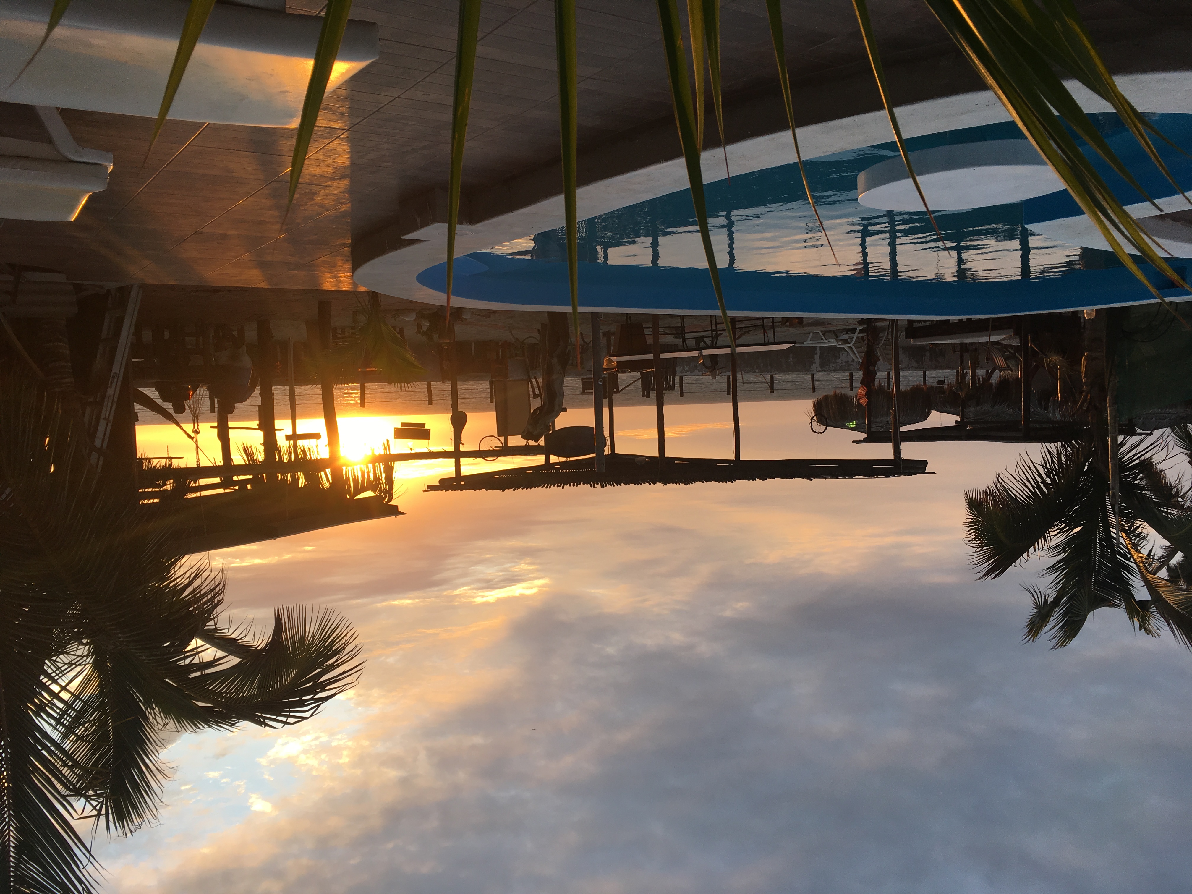 Piscina con sunset
