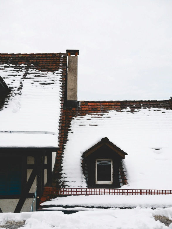 A roof full of snow