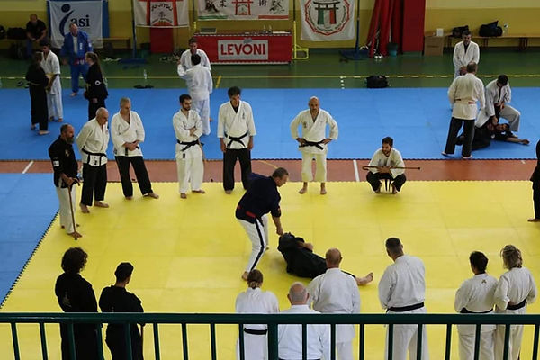 71843670_2418632255073987_50075970314856