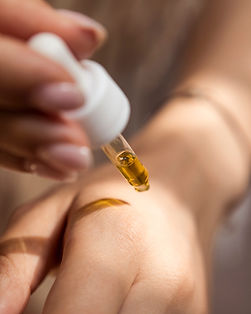 enecta-cannabis-extracts-80wCkpt-IKE-unsplash (1).jpg