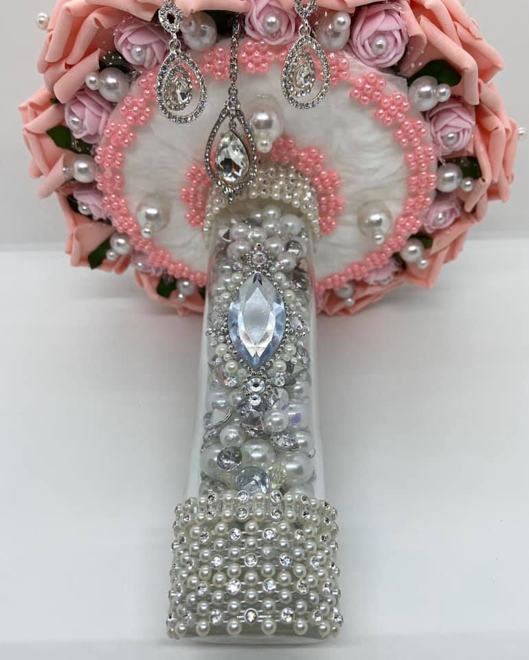 Thumbnail: Bride Brooch Bouquet Pink