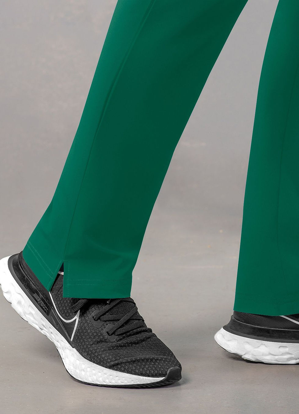 Thumbnail: Men's Slim Leg Cargo Pant - A6106