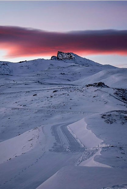 Imagen del pico Veleta en Sierra Nevada, amaneciendo