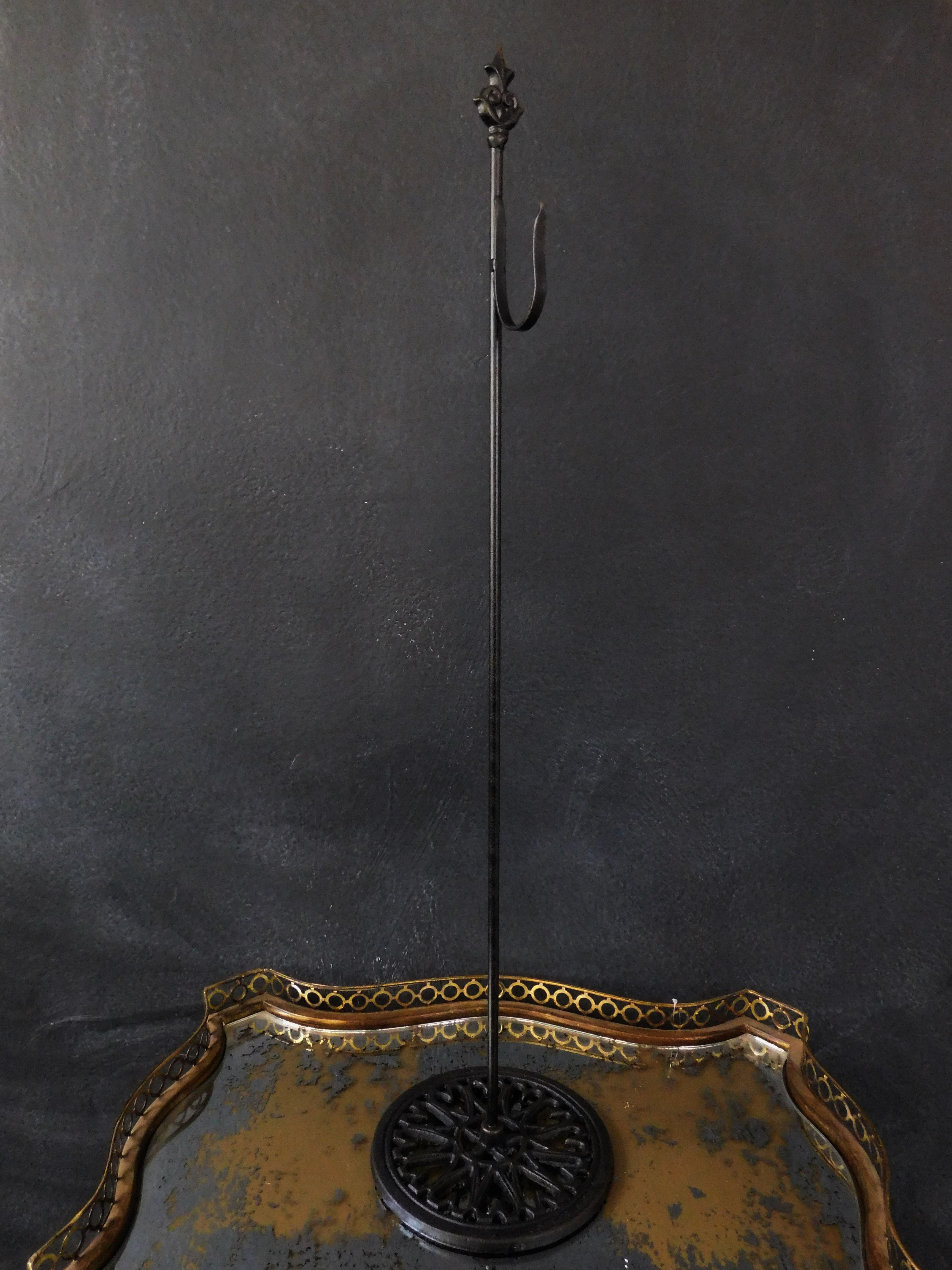 Shepard's Hook (standing)
