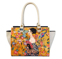 MODELO: Mujer con Abanico, Klimt