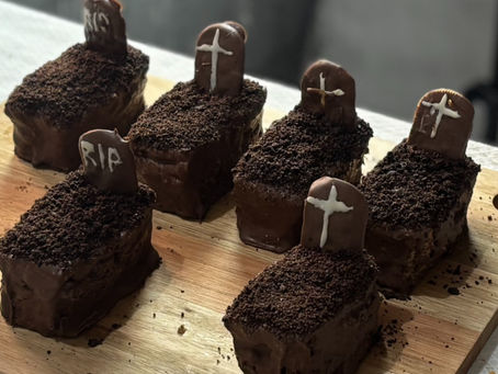 Pão de Mel Túmulo: Receita de Halloween com recheio de sangue de beterraba!