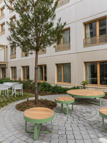 Un environnement totalement a et digitalisé. Un jardin zen central permet de se retrouver.