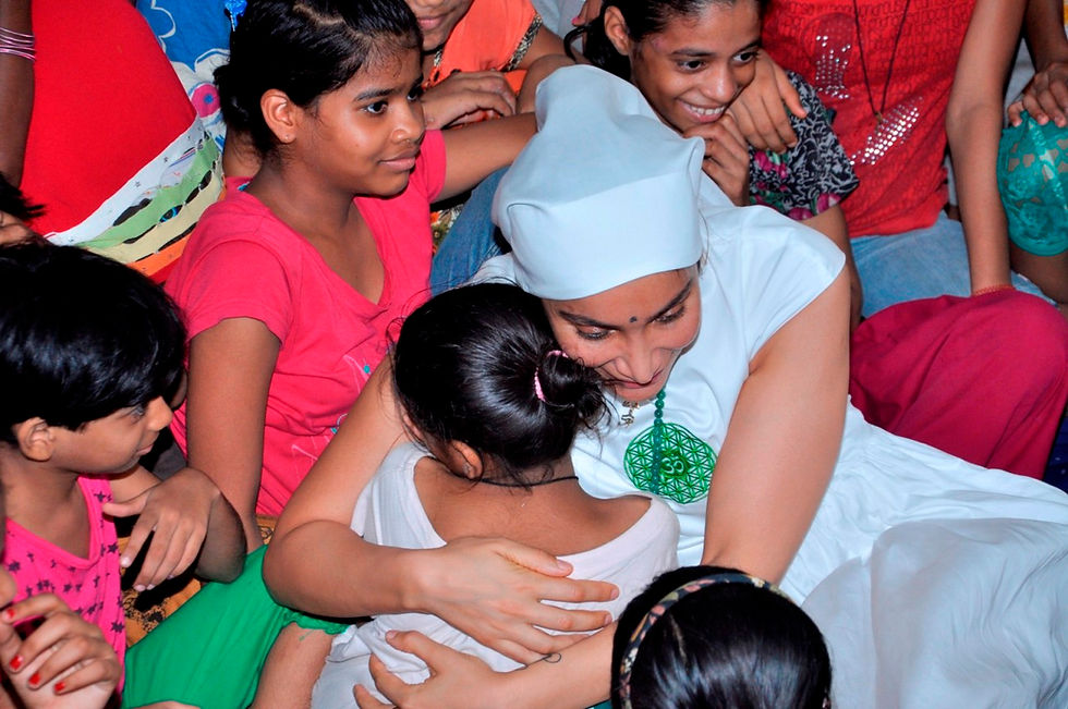 Gaia-Mother-Sofia-Hayat-Meet-Ngo-Kids-and-Give-Gifts-29
