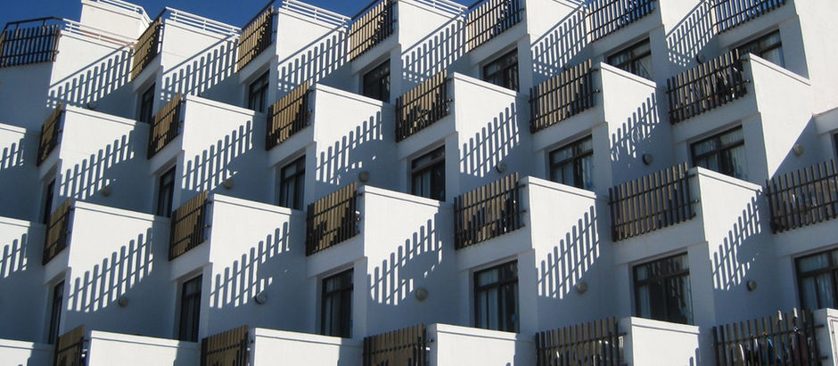Μείωση 42,5% των ξένων επενδύσεων στην αγορά ακινήτων, σύμφωνα με την (ΤτΕ) Τράπεζα της Ελλάδος