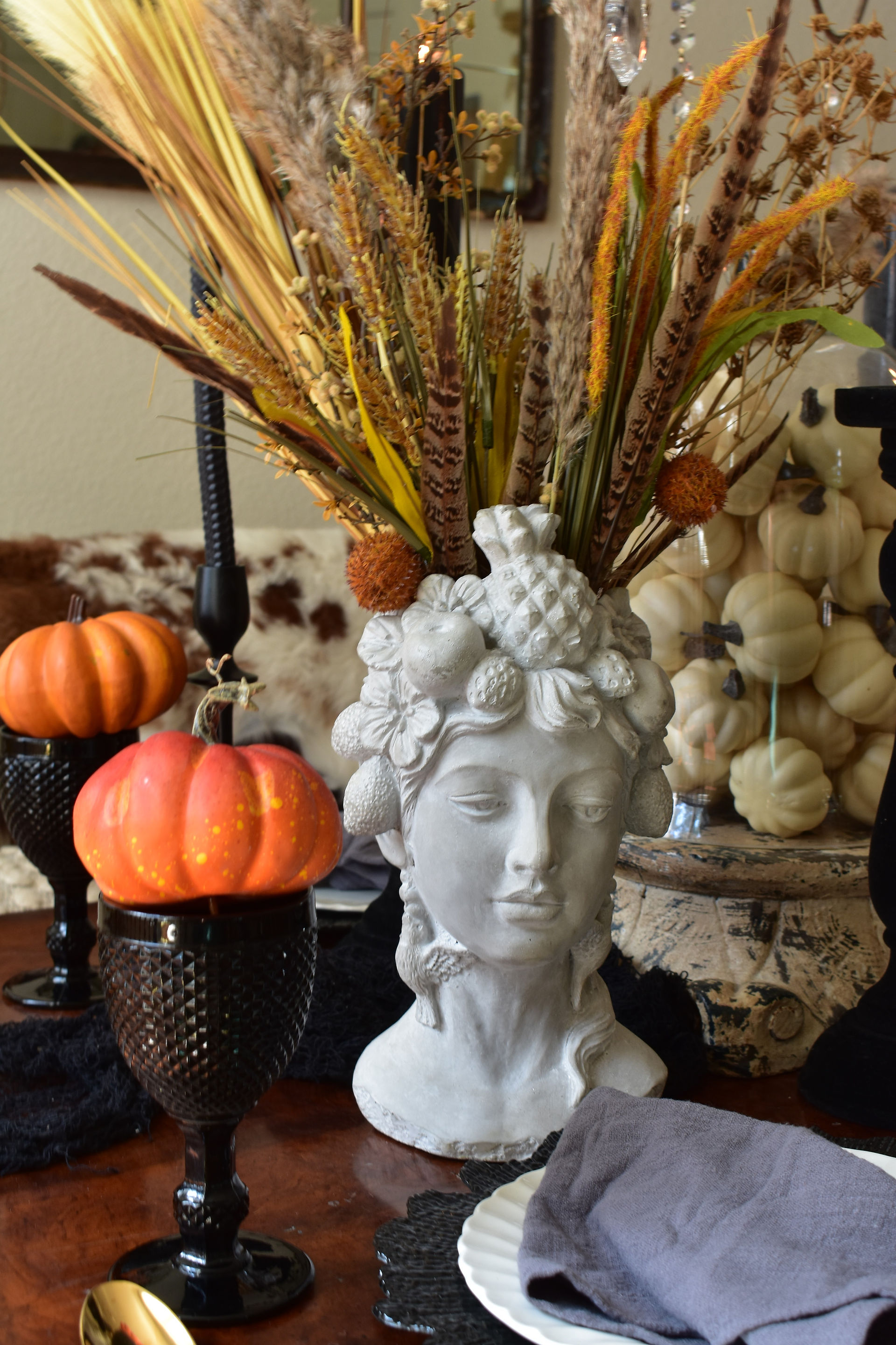 Fall and Halloween tablescape