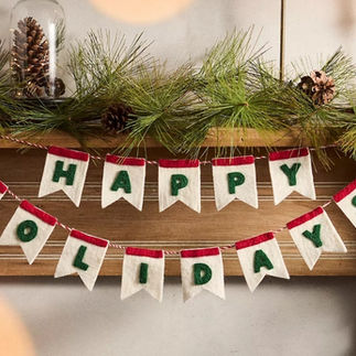 HAPPY HOLIDAYS Felt Garland