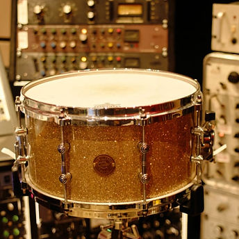 Gretsch - studio (small).jpg