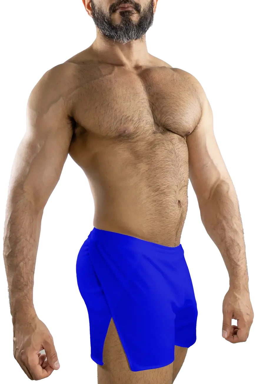 Pose lateral de Short abierto azul