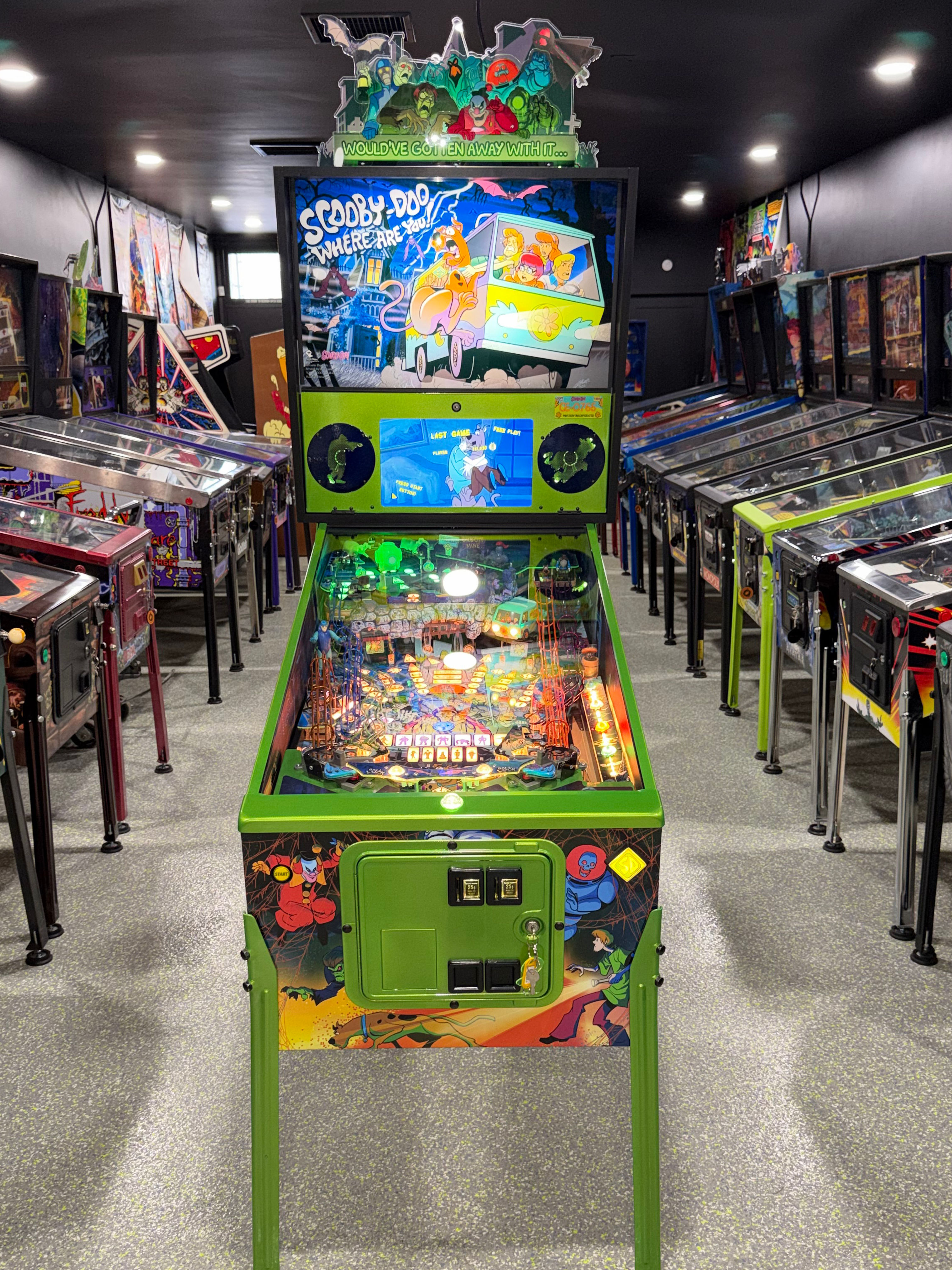 Scooby Doo Collectors Edition pinball machine by Spooky
