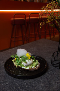  Avocado on Toast (V) - Bennie brunch