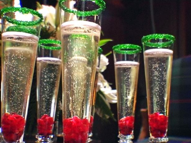 HCHOL_festive-drinks_s4x3.jpg.rend.hgtvcom.616.462