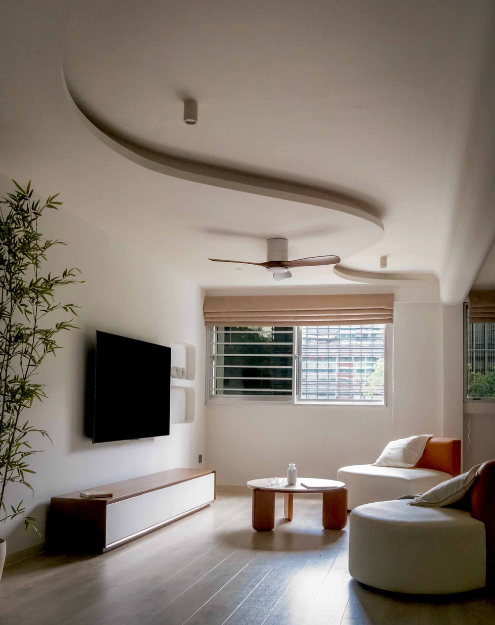 In place of the original study, the walls were taken down to create an open-concept living space, which also serves as a cosy reading nook.