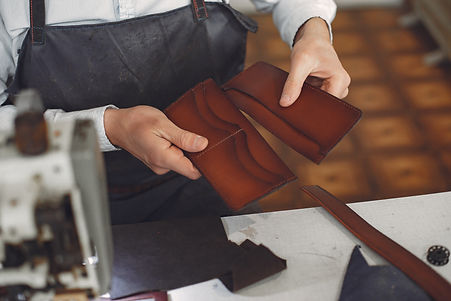 man-creates-leather-ware.jpg