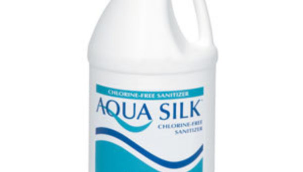 Aqua Silk Chlorine Free Sanitizer 64 oz.